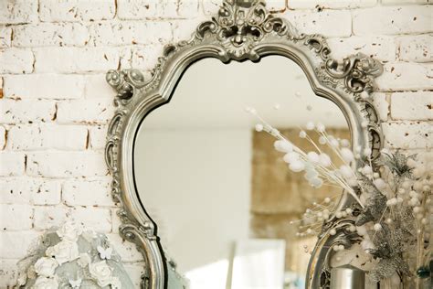 The Timeless Appeal of Madic Mirror Vintage